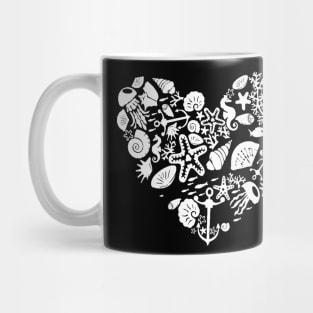 Heart of seashells - Black version Mug